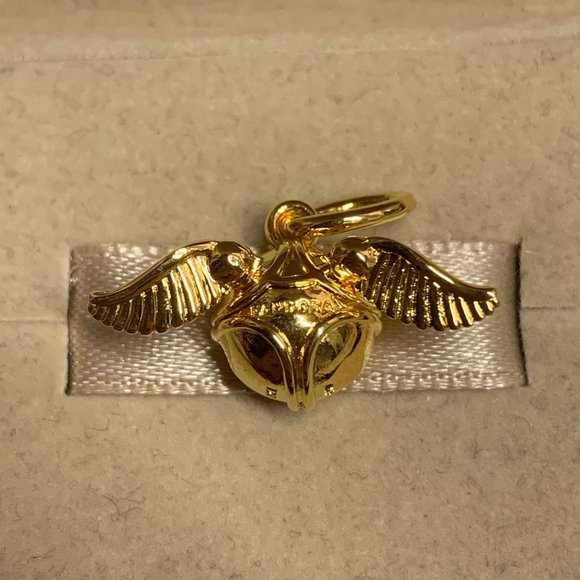 Pandora Harry Potter, Golden Snitch Pendant - Picture 5 of 8